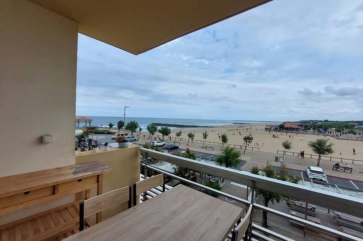 Gîte pour 4 personnes, avec terrasse dans Office De Tourisme D Anglet - 4