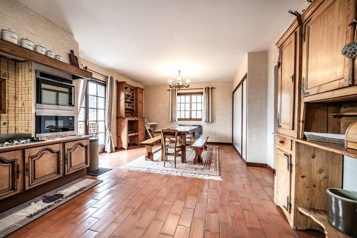 Appartement entier, Appartement 'La Ferme De 1876' avec vue sur la montagne et le jardin et Wi-Fi in Marignier, Région de Bonneville