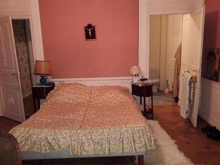 Location de vacances pour 2 personnes, avec terrasse ainsi que jardin et vue à Saint-Saturnin - 2