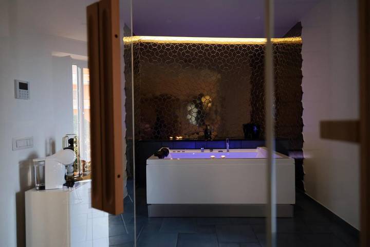 Gîte pour 2 personnes, avec sauna ainsi que jacuzzi et balcon à Giffoni Valle Piana - 2