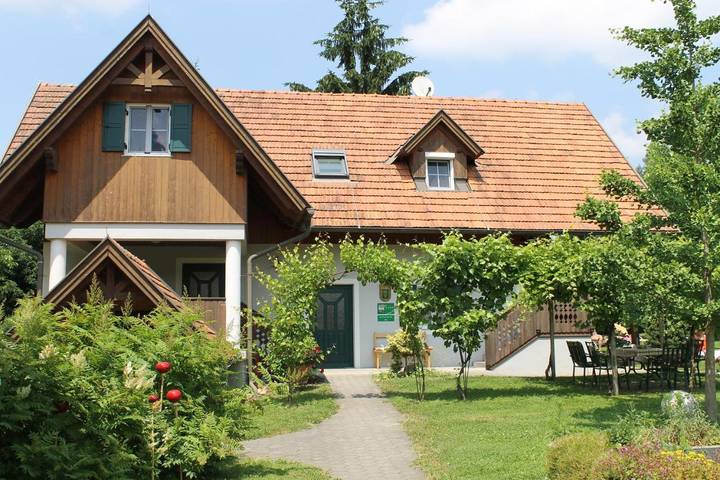 Ferienwohnung für 5 Personen, mit Garten und Ausblick, kinderfreundlich - 1