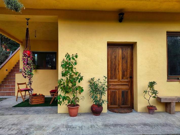 Gîte pour 3 personnes, avec vue ainsi que jardin et terrasse, animaux acceptés à Montseny - 3