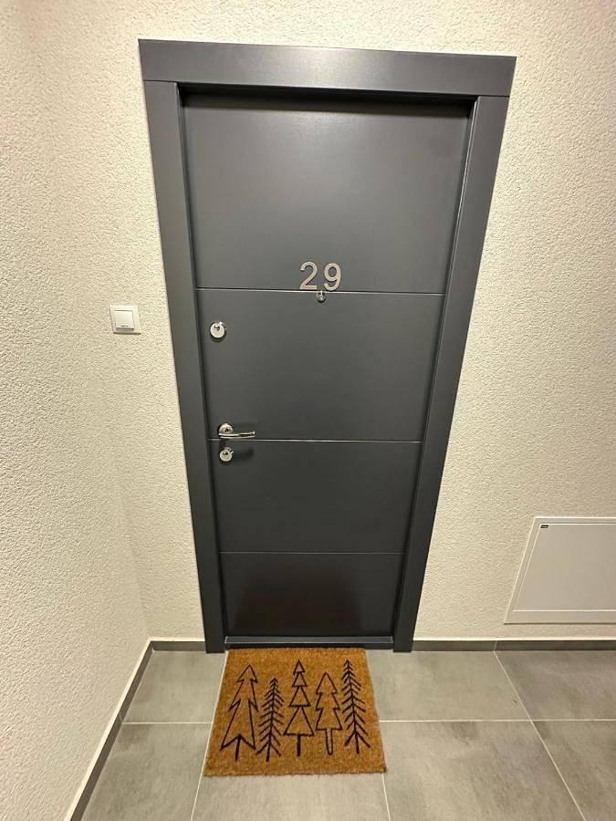 Gîte pour 4 personnes, avec vue ainsi que balcon et vue sur le lac dans Poiana Brasov - Brasov - 3