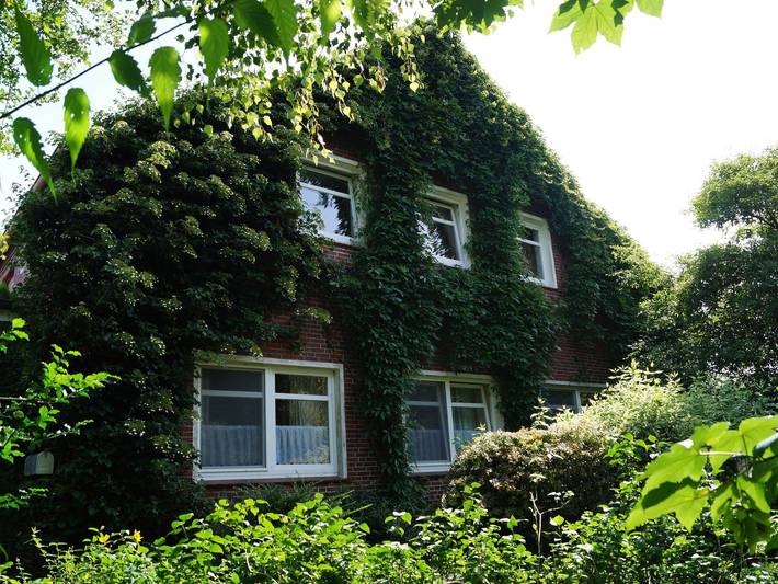 Ferienhaus für 7 Personen, mit Terrasse und Garten in Rhauderfehn