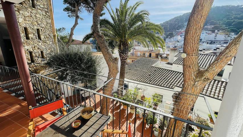 Ferienwohnung für 4 Personen, mit Balkon und Garten in Tamariu
