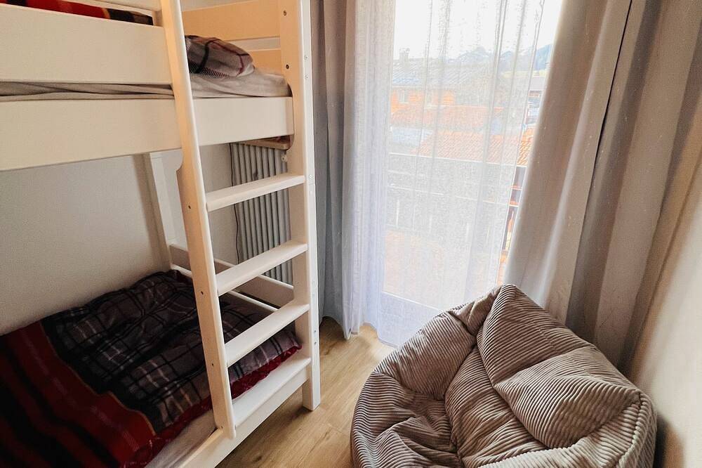 Ganze Wohnung, 4 Sterne Fewo, ideal gelegen am Ortsrand mit Zugang zu Winter-/Sommersport in Reit im Winkl, Bayerische Alpen