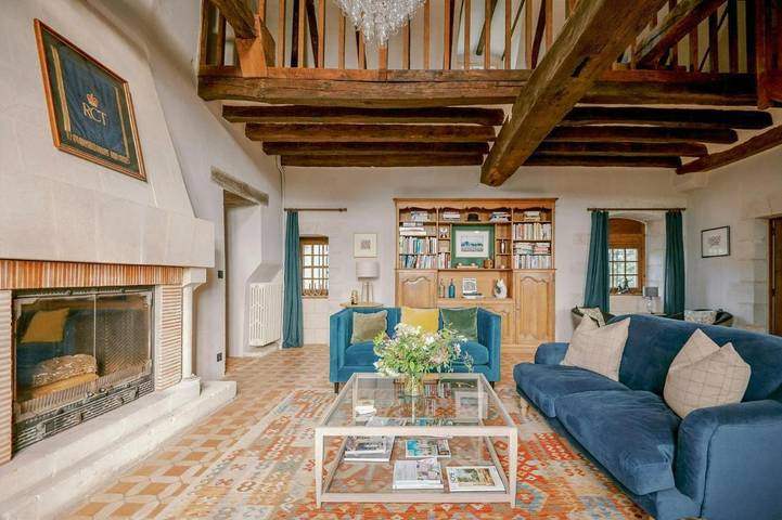 Location de vacances pour 9 personnes, avec jardin ainsi que terrasse et piscine, animaux acceptés à Blaison-Gohier - 2