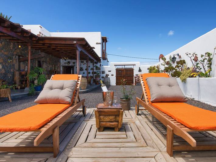 Casa rural para 6 personas, con jardín y balcón en Tinajo