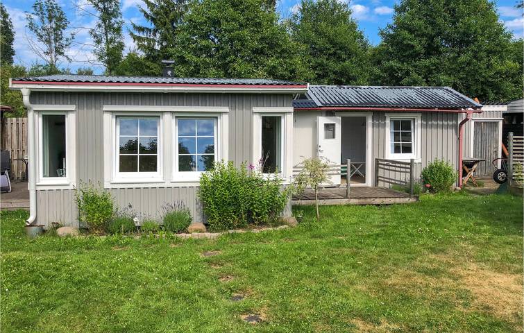 Ferienhaus für 4 Personen, mit Terrasse und Garten am Vättern