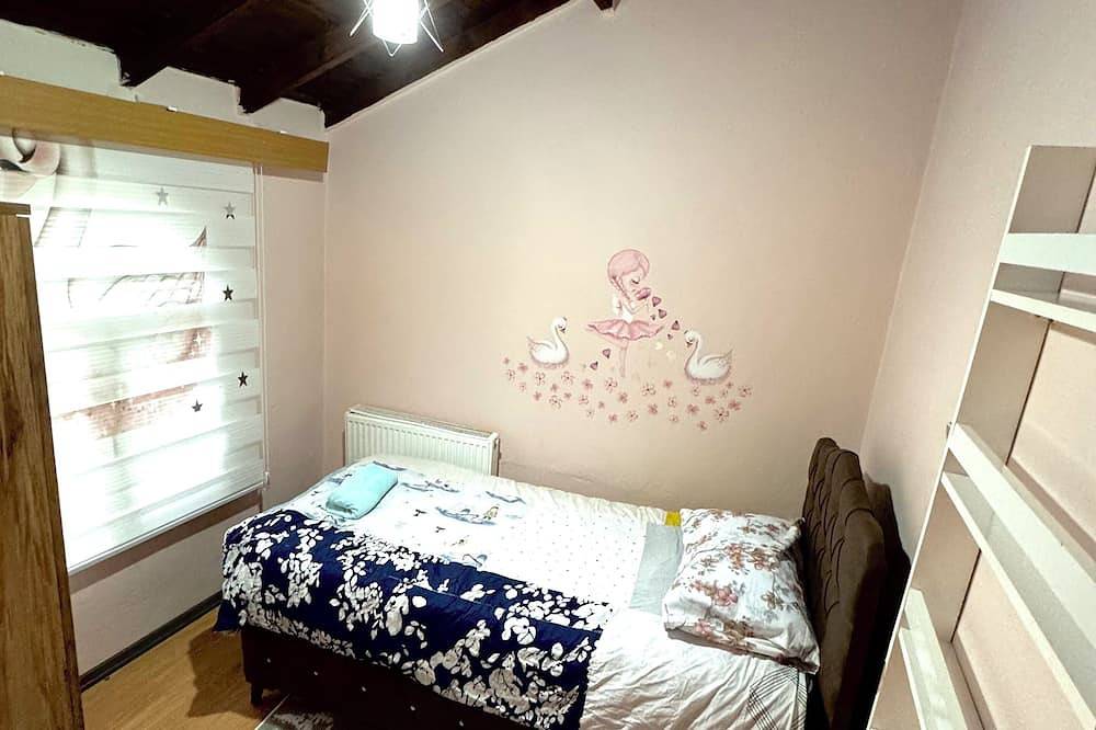 Şömineli Ve Denize Çok Yakin Konumda Huzurlu Müstakil Villa in Çatalca, Marmara region