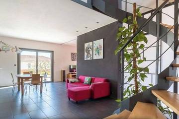 Gîte pour 5 personnes, avec terrasse et jardin à Ceyrat