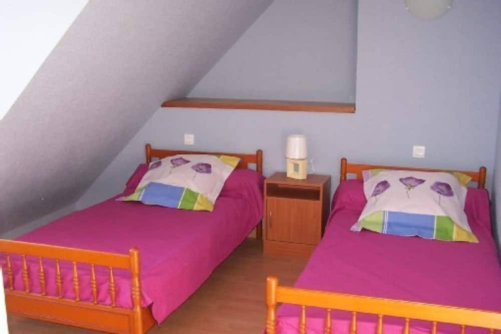 Una casa para 5a6 personas en un nivel en terrenos cerrados in Plouay, Region de Lorient