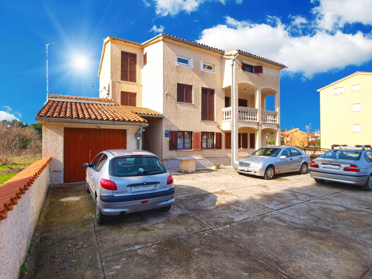 Ganze Wohnung, Ferienwohnung für 4 Personen mit Terrasse in Valbandon, Südküste Istrien