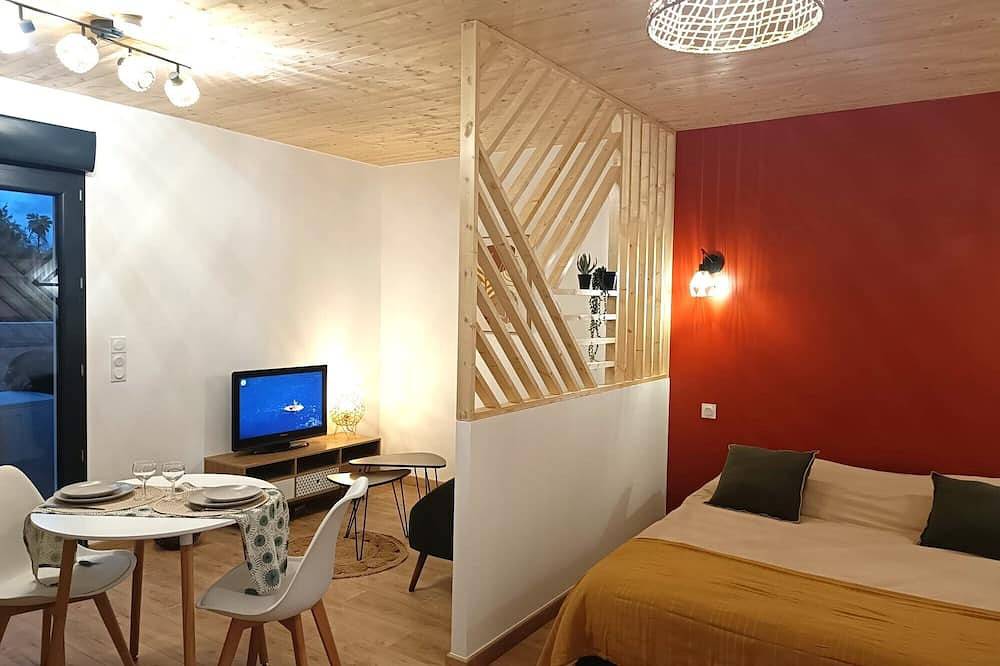 Appartement entier, Studio dans le Minervois entre mer et montagne. in Bize-Minervois, Côte méditerranéenne (France)