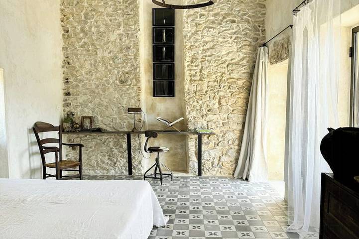 Gîte pour 6 personnes, avec Balcon ainsi que Jardin et Piscine à Belvézet - 2