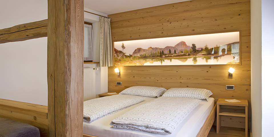 Appartamento intero, Appartamento 'Wirthof 1' con vista montagna, terrazza in comune e Wi-Fi in La Valle, Dolomiti Superski