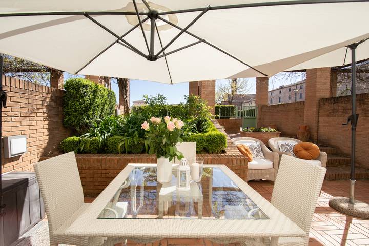 Ferienwohnung für 2 Personen, mit Terrasse und Garten in Lucca - 2