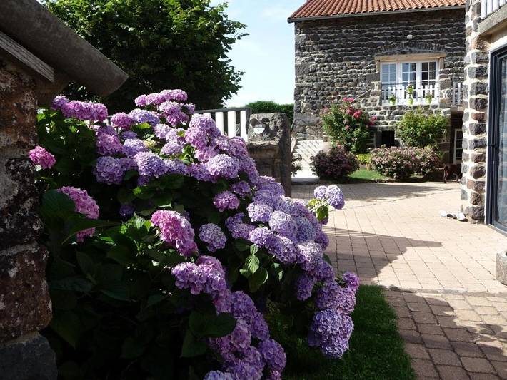 Location de vacances pour 6 personnes, avec jardin dans Séneujols - 3