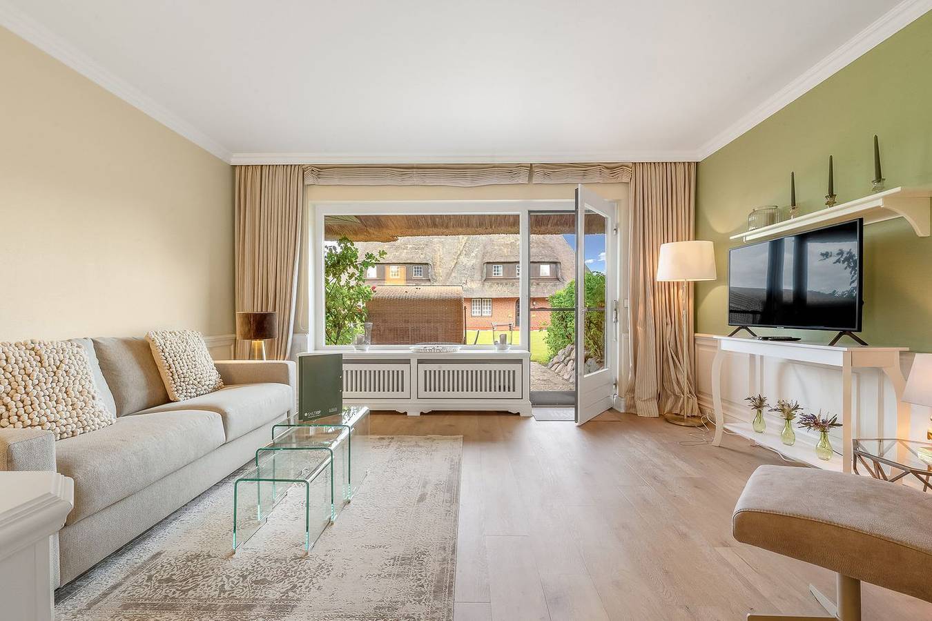 Ganze Wohnung, Gemütliche 3-Zimmer Ferienwohnung auf ca. 80 m² für 4 Personen. in Wenningstedt, Sylt