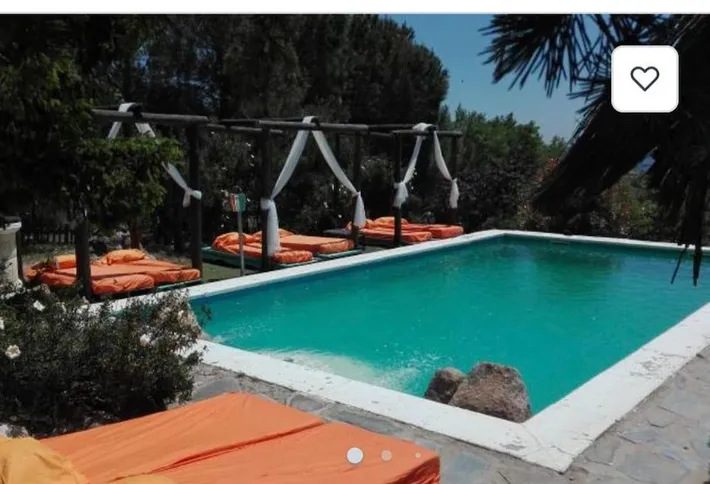 Chalet para 20 personas, con vistas además de jardín y piscina - 1