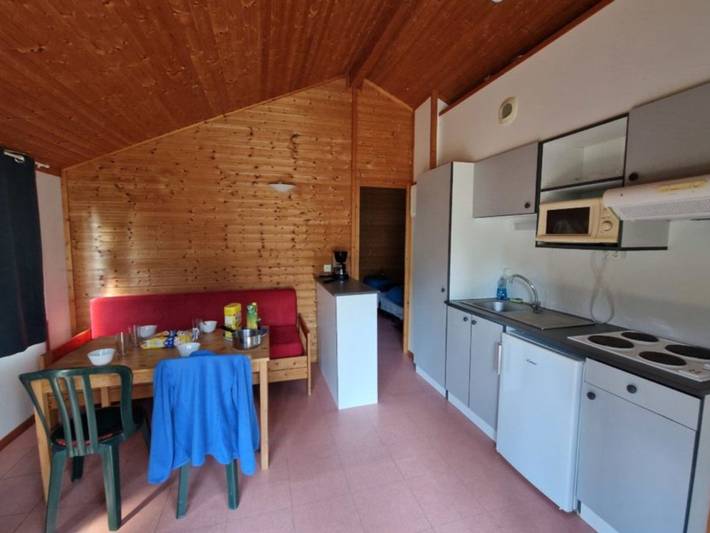 Gîte pour 8 personnes, avec piscine et terrasse à Saint-Geniez-d'Olt - 2
