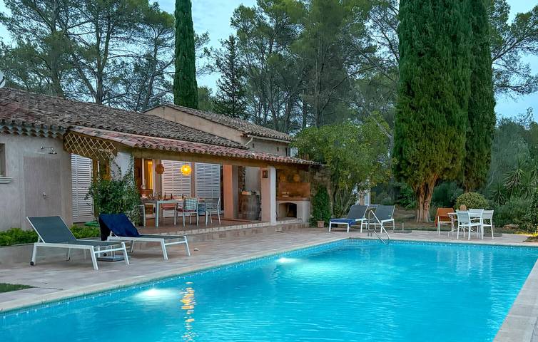 Luxuriöses Apartment mit Pool und Parkplatz in Gonfaron, Mittelmeerküste (Frankreich)