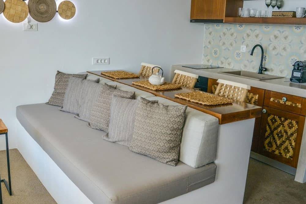 Honeymoon klima suite in Milos