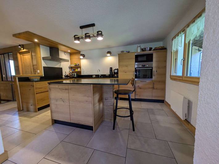 Chalet rénové 12 pers, 5 ch, parking, poêle, sud-ouest in Beaufort (Western Alps), Beaufort (Rhône-Alpes)