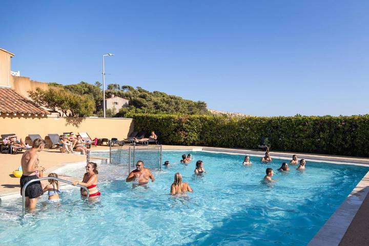 Location de vacances pour 6 personnes, avec piscine ainsi que terrasse et vue dans Port des Tamaris - 4