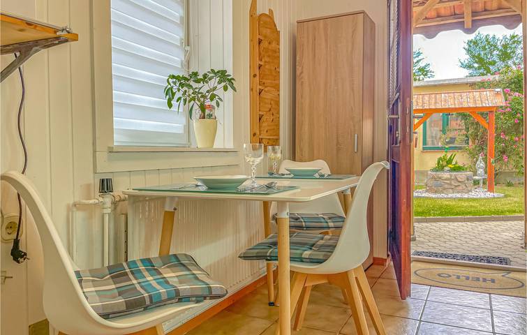 Ferienwohnung für 2 Personen, mit Terrasse in Kalkhorst - 4