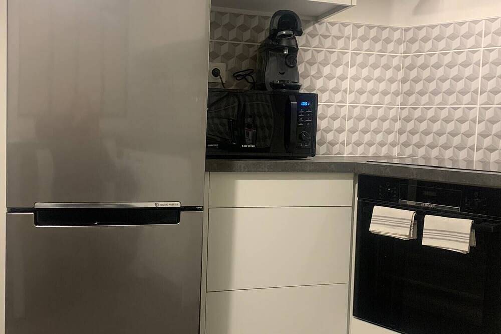 Ganze Wohnung, Le Chic-Joli T2 city center -2mn station and hyper center (ideal for couples, students, business) in Niort, Niort und Umgebung