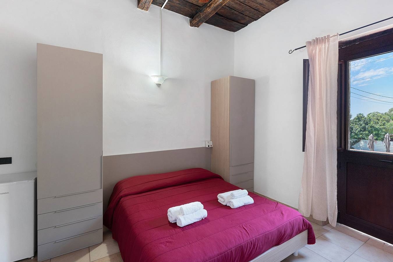 Donna Carmela Sea View Room with Wi-Fi and Air Conditioning in Caprioli, Cilento