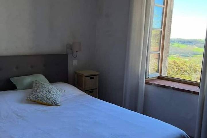 Location de vacances pour 6 personnes, avec terrasse à Roquecor - 4