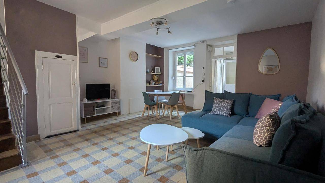 Two-Bedroom House in Neuvy-sur-Loire, Vallée de la Loire
