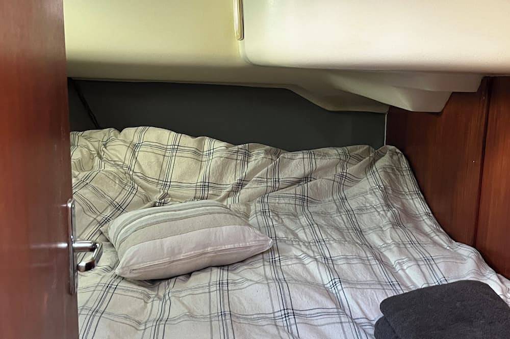 Staying on a luxury sailing yacht on the Costa Blanca in Guardamar del Segura, Costa Blanca