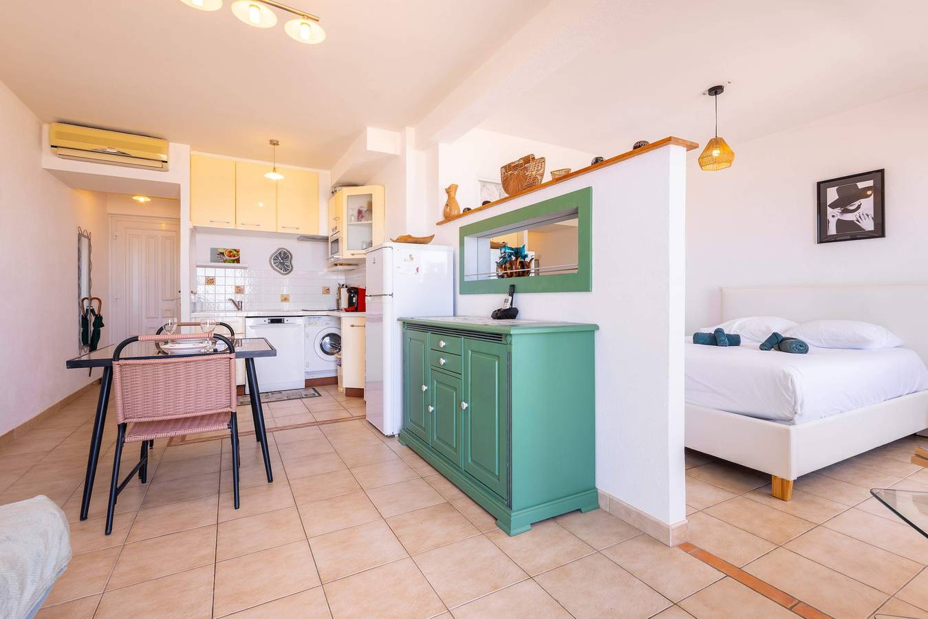 Apartamento entero, Valras’Loc Seafront with Stunning Sea View in Valras-Plage, Costa mediterránea (Francia)