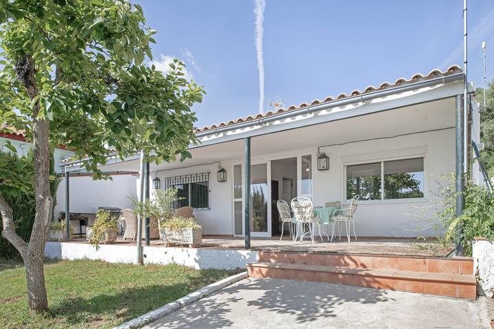 Casa rural para 6 personas, con jardín en El Bosque - 2