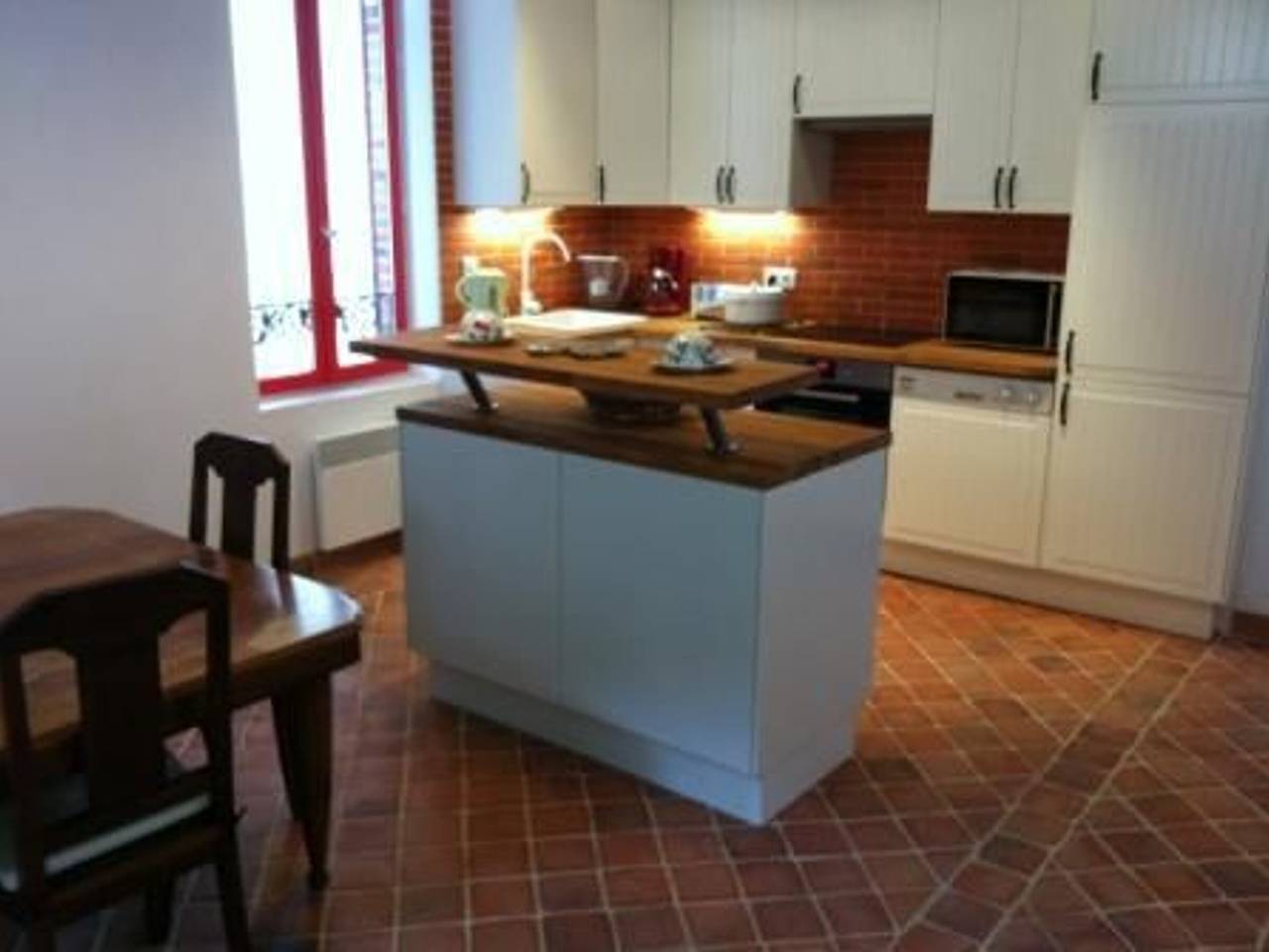 Charmantes Haus nahe Guédelon, Garten und Grill für 6 Personen in Saint-Sauveur-en-Puisaye, Auxerre und Umgebung