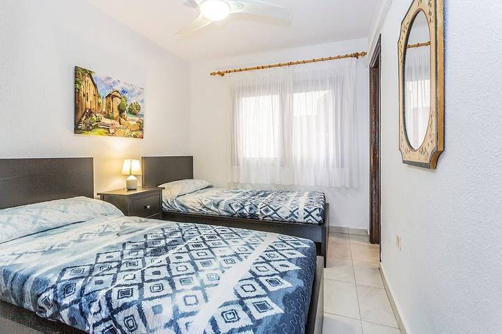 Appartement entier, Idéal pour les familles, couples ou les amis - appartement avec piscine commune, plage à proximité in Las Calas, Torrevieja