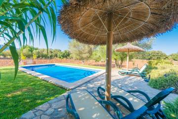 Villa in Búger, Majorca Center für 6 