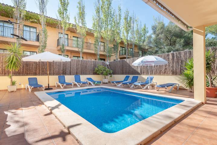 Ferienhaus für 8 Personen, mit Balkon und Garten in Can Picafort