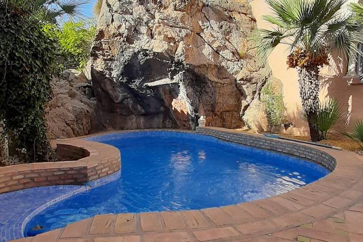 Villa for 6 people, with balcony and garden - 1