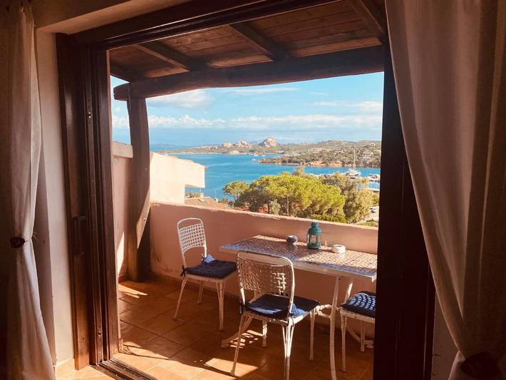 Gîte pour 4 personnes, avec terrasse ainsi que vue et piscine dans Cala Bitta - 2