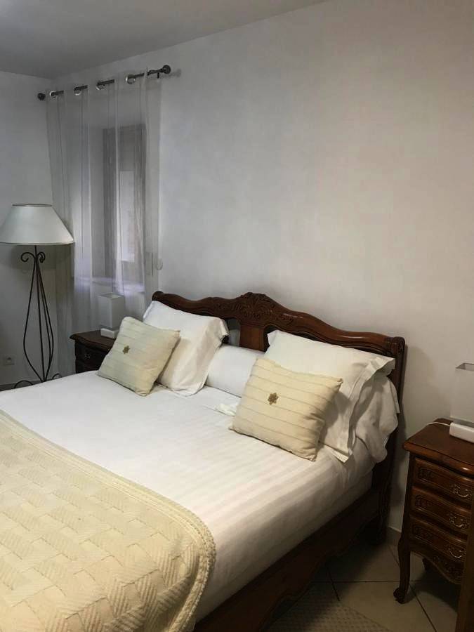Double Room with Private Bathroom in Narbonne, Côte méditerranéenne (France)