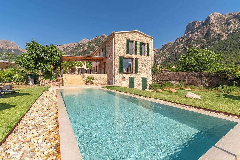 Bauernhof mit renoviertem Haus, Schwimmbad, Parkplatz und einen großen Garten mit Blick auf die Berge in Biniaraix, Sóller