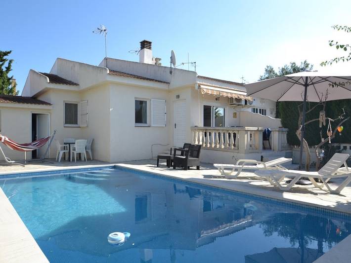 Maison de vacances pour 4 personnes, avec balcon/terrasse et piscine, adapté aux familles - 1