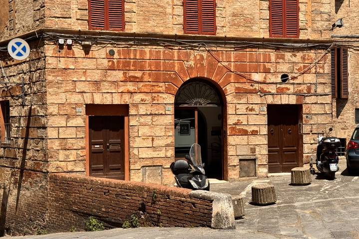 Entire apartment, Abbadia Panoramic Terrace in Siena, Siena region2