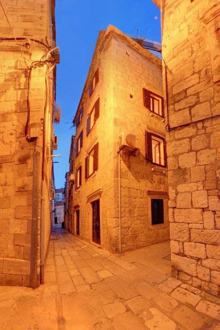 Apartments & Rooms As in Ville de Vis, Vis (Dalmatia)