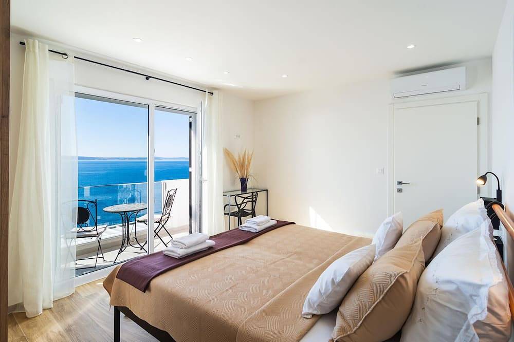 Prachtig huis in Jesenice met uitzicht. in Jesenice, Split-Dalmatië