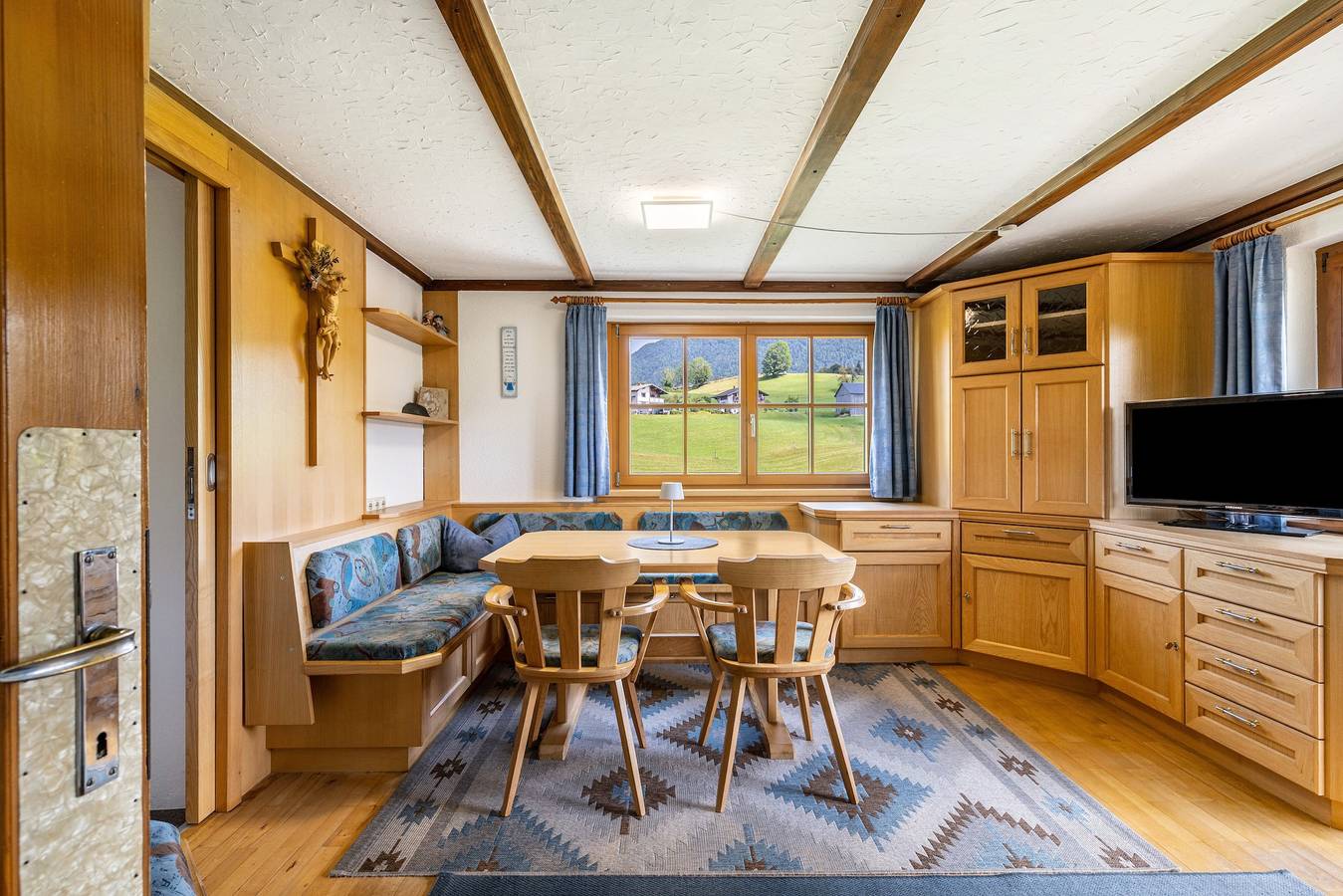 Entire apartment, Apartment 'Kojen' with Mountain View, Shared Garden, and Wi-Fi in Krumbach (Vorarlberg), Bodensee-Vorarlberg